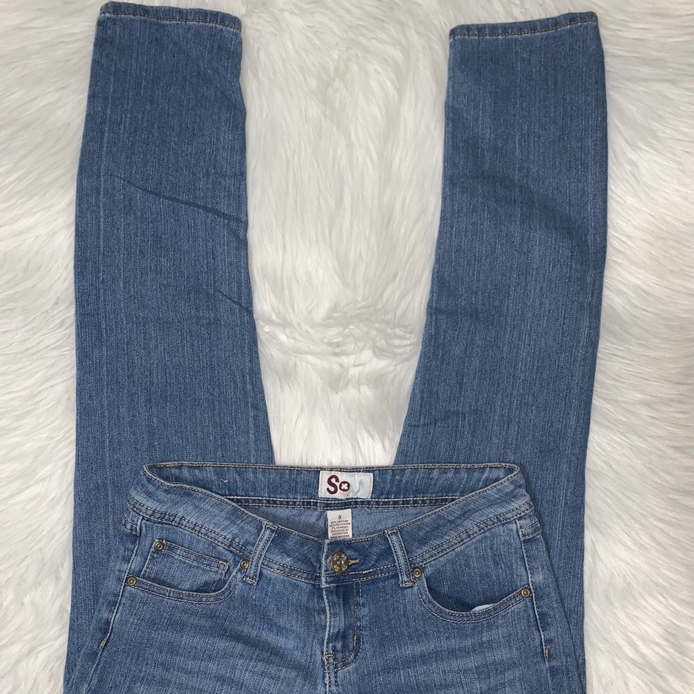 So size 9 skinny jeans H07